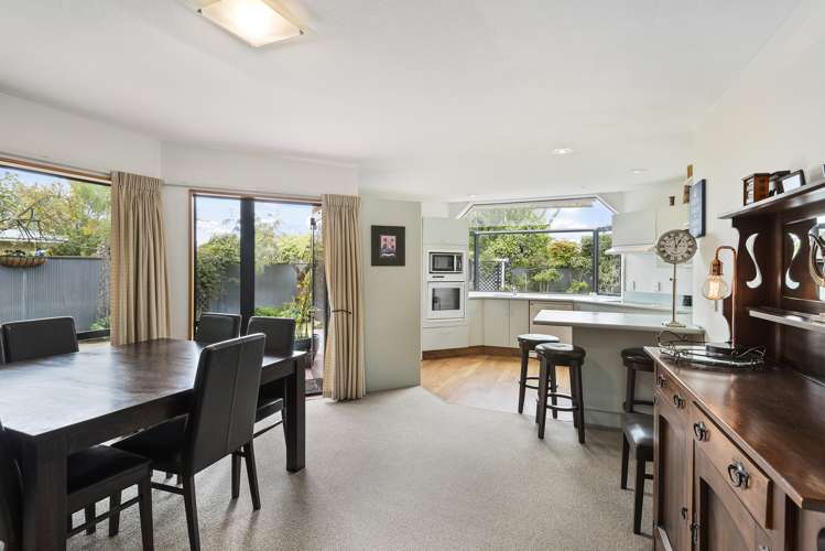 10 Netherby Lane Shirley_2