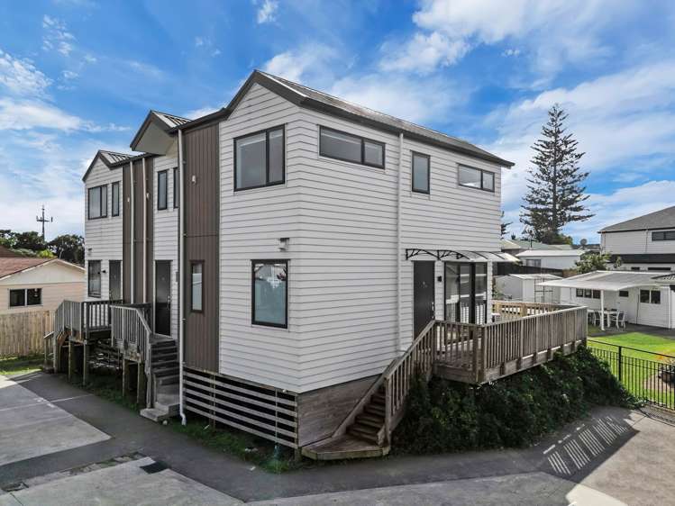 1/15 Rush Place Mangere_14