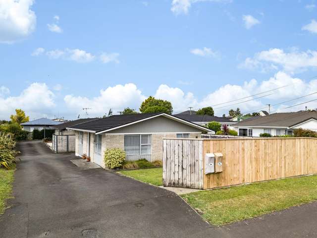 Sunny, Low Care Living with good Returns