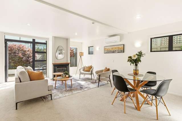 D/2 Hatton Street Karori_1