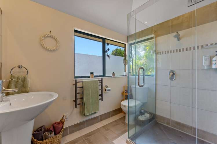 6 Berridge Road Muriwai Beach_13