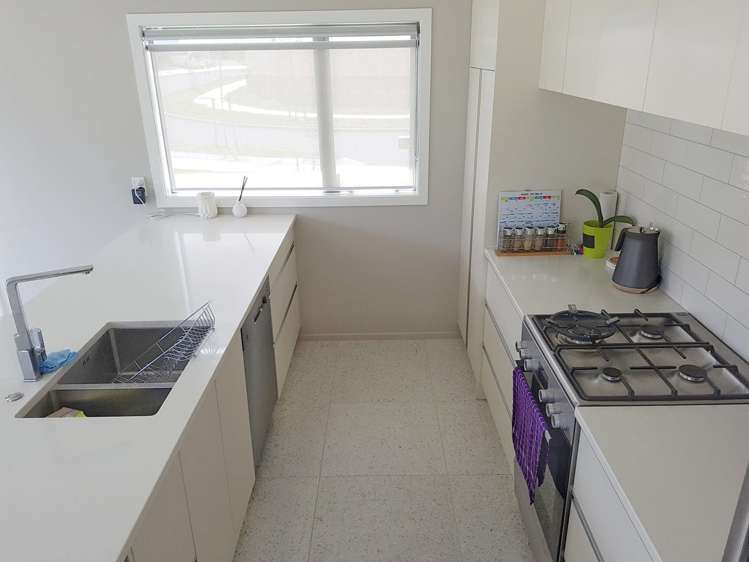 11 Henrietta Maxwell Grove Wainuiomata_7