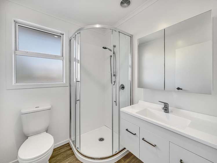 2/660 Gladstone Road Te Hapara_6