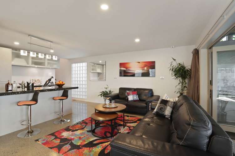 90 The Terrace Herald Island_28