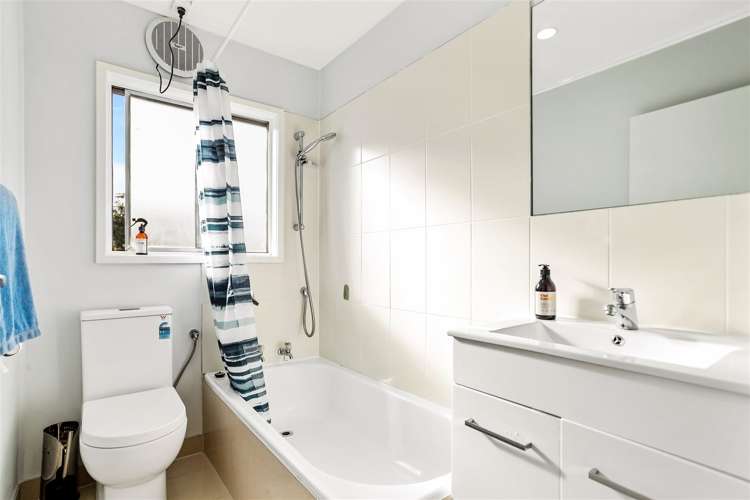 2/34 Mayfield Road Glenfield_9