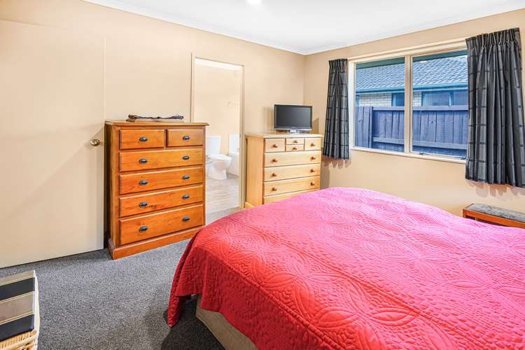 20 Newfield Drive Fairview Downs_11