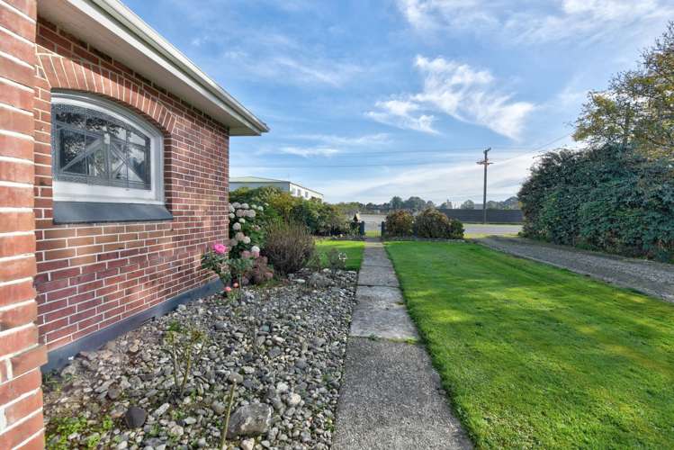 93 Seaward Road Edendale_17