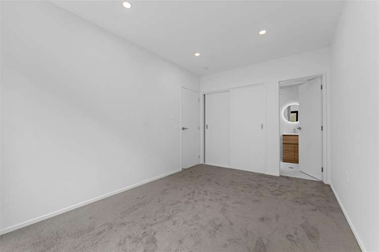 8 Wahine Street Papakura_13