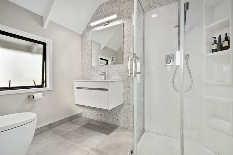 15 Rame Road Greenhithe_17