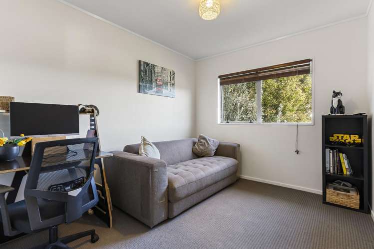 99 Kamara Road Glen Eden_11