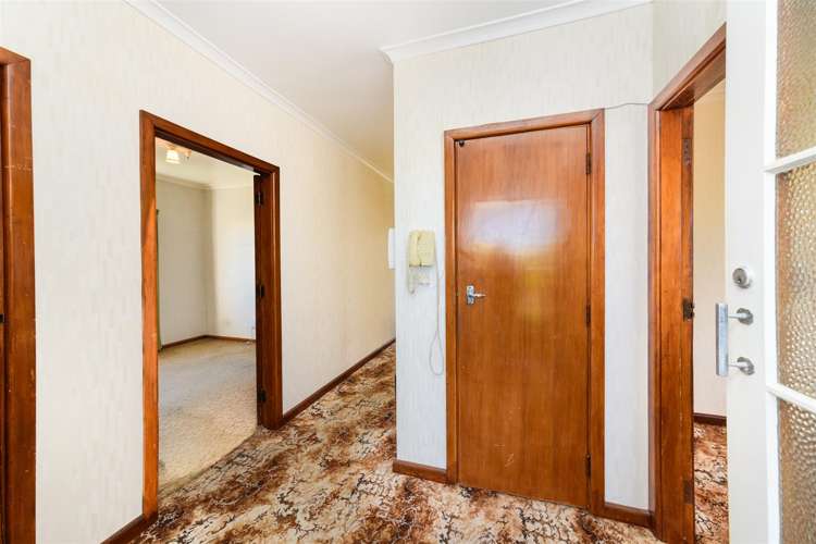 27 Lower High Street Marton_26