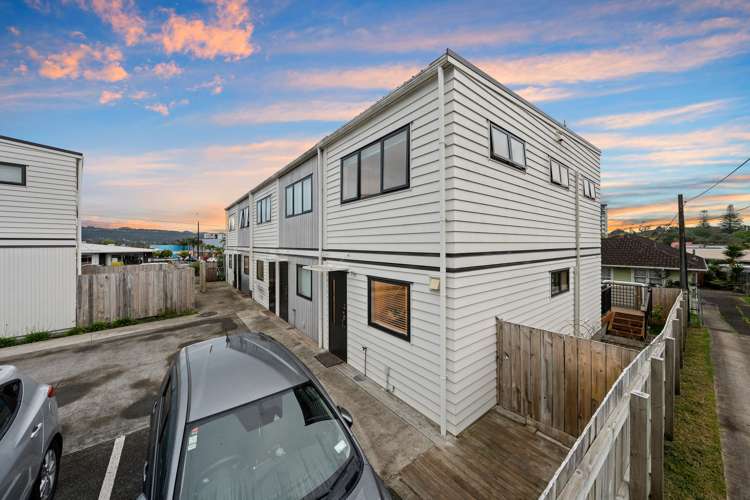 7/2 Brandon Road Glen Eden_14