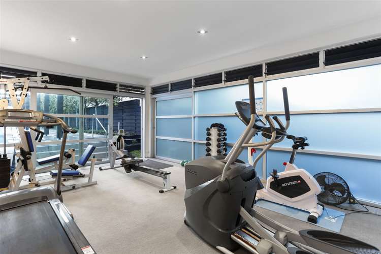 8/258 Hurstmere Road Takapuna_23