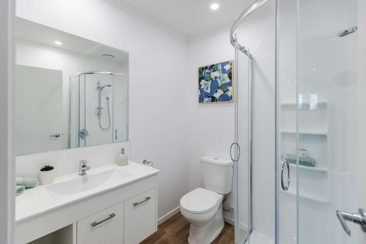 Units 1-4/52 Gibson Road_5