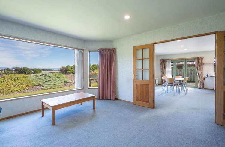 74 Aldinga Avenue Stoke_11