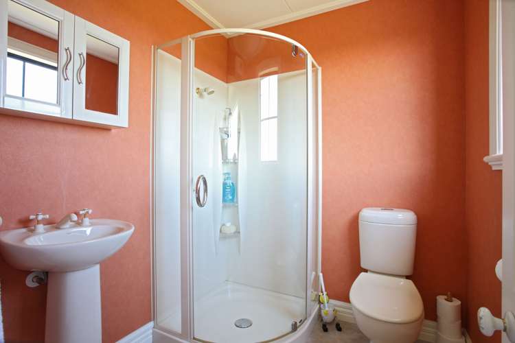 264r Findlay Road Ascot_16