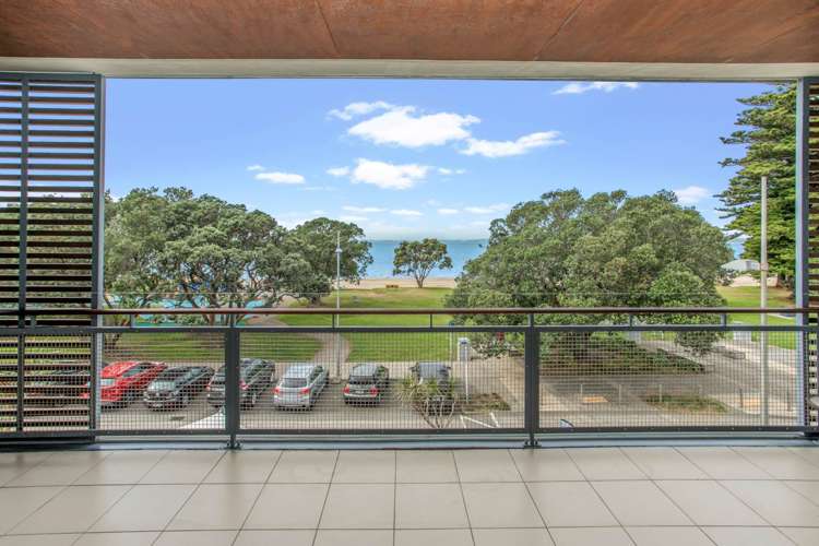 17/6 Beach Front Lane Browns Bay_10