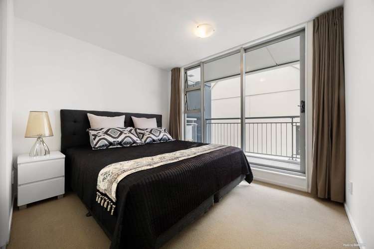 1404/1 Parliament Street_5