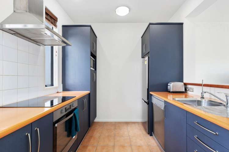 42/2 Armoy Drive East Tamaki_7