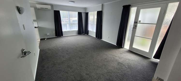 11B Kaponga Street Wainuiomata_1