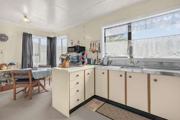 38 Westminster Road Wainuiomata_12