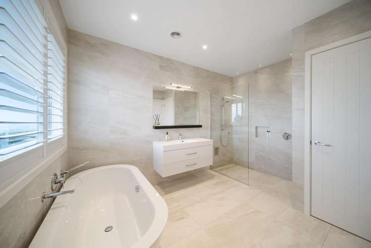 22 Lawrence Carter Drive Bombay_32