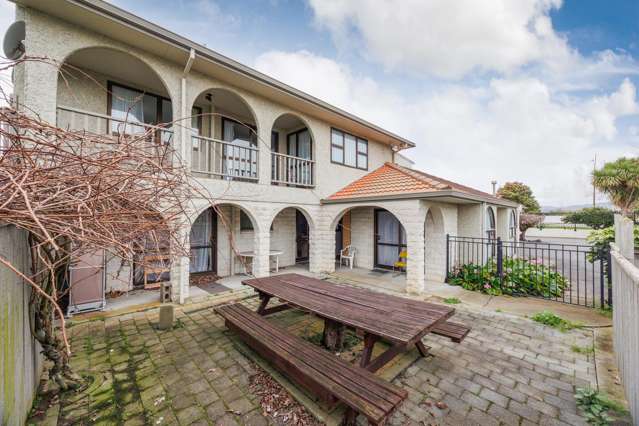 J/665 Pioneer Highway Highbury_2