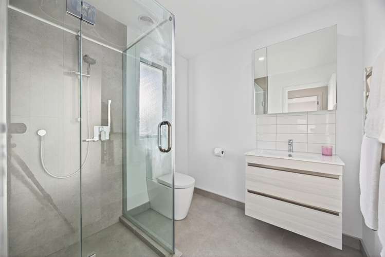 9a Portadown Avenue Pakuranga Heights_24