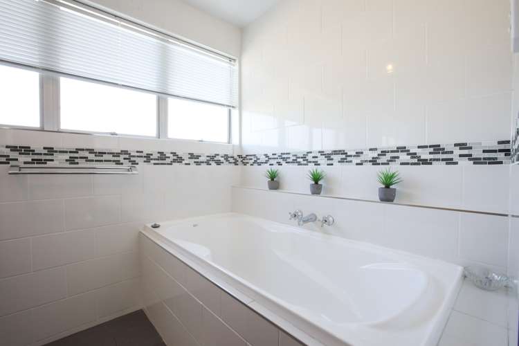 8 Home Street Winton_16