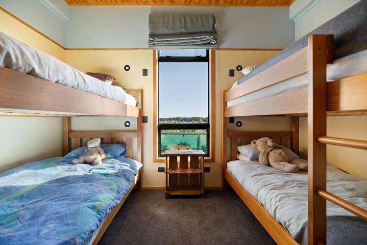 4/11294 State Highway Haast_20