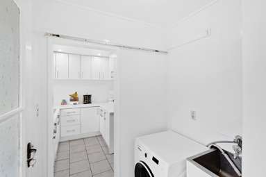 2/264 Grounsell Crescent_1