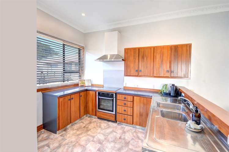 75 Bay View Road South Dunedin_6