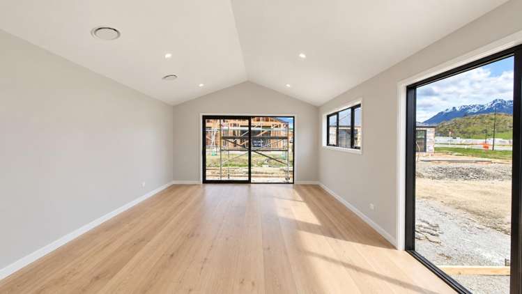  93 Little Owl Loop Parkvale_1