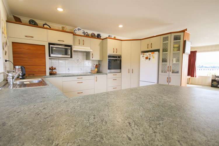 16 Kotare Crescent Paparoa_8