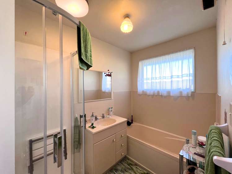 27 Avenal Street Avenal_6