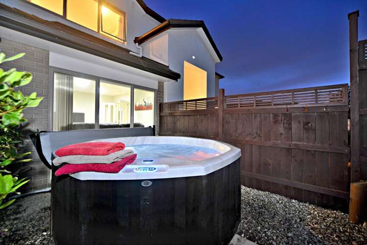 5 Kouras Place Flat Bush_16