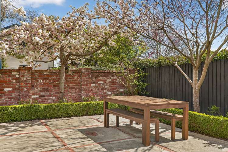 8 Avon Gate Russley_30