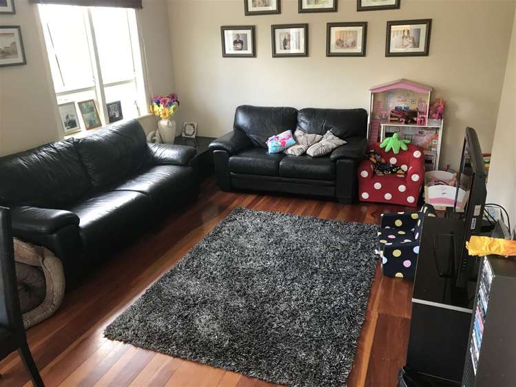 20 Coronation Street Belmont_3