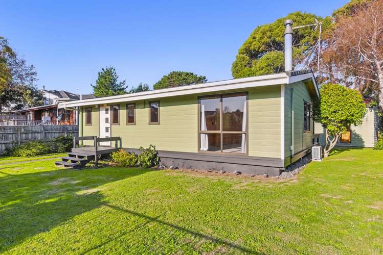 10 Nugget Grove Raumati Beach_19