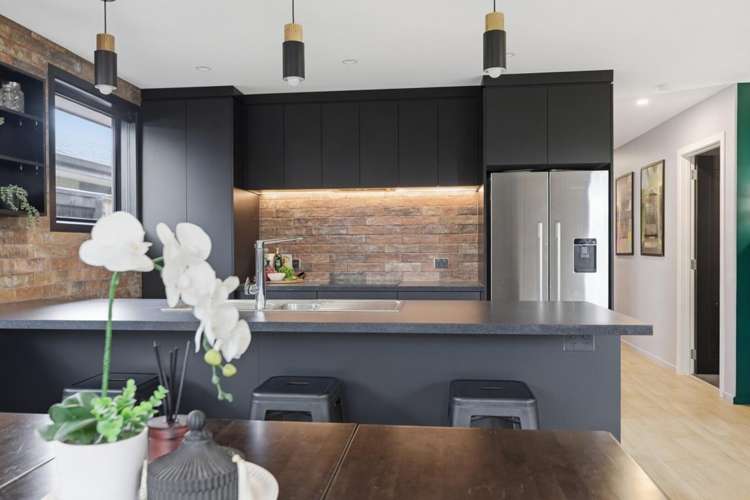 22 Kuihi Street Poike_4