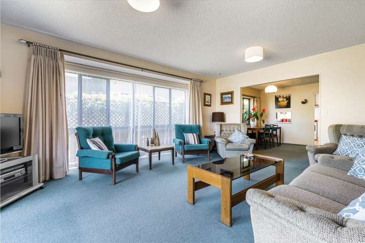 4/4 Fraser Road Narrow Neck_6