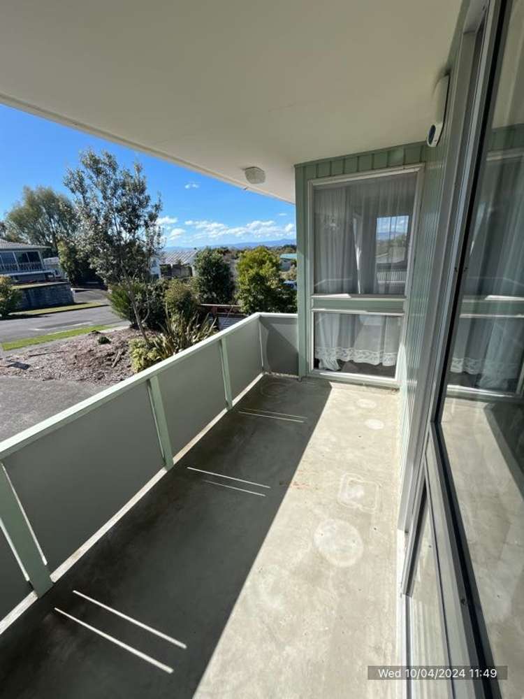 16 Homelands Avenue 10643_10