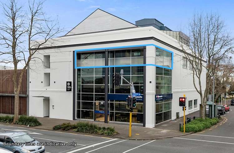 678 Victoria Street_0