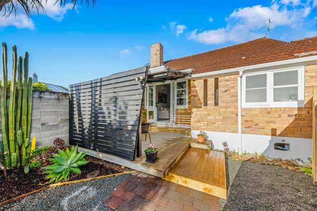 Unbeatable entry level home in a great street!