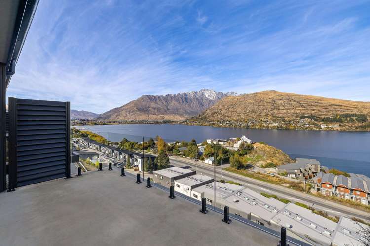 11 Highlands Close Queenstown_1