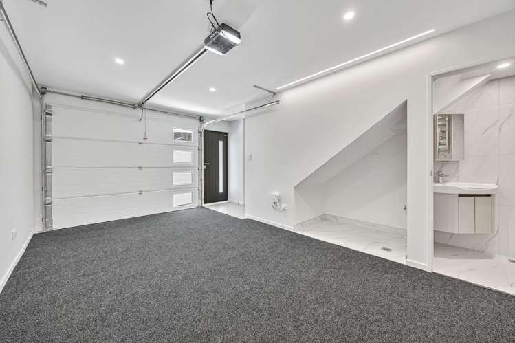 Lot 2/252 Pakuranga Road Pakuranga Heights_16