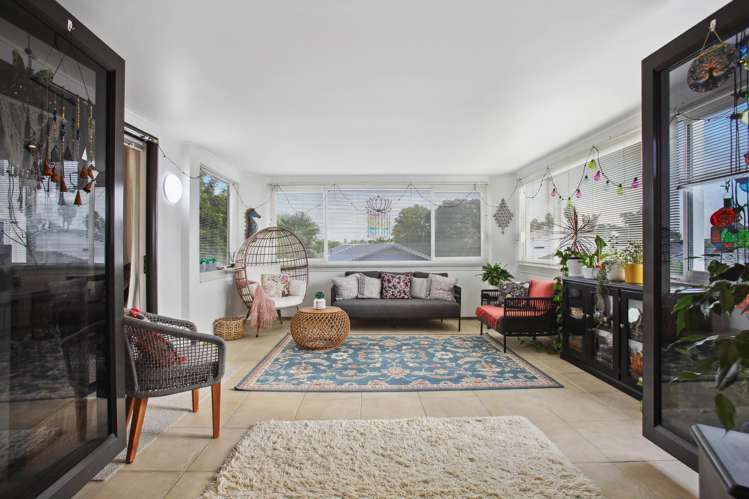 2b/12 Seaway Road Clarks Beach_29