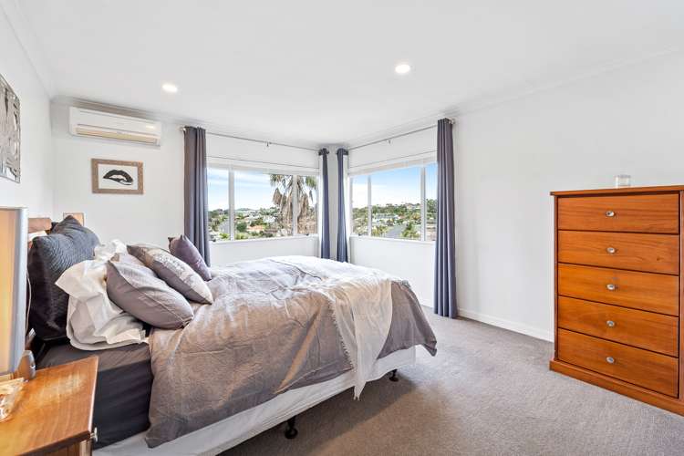 27 Caversham Drive Torbay_12