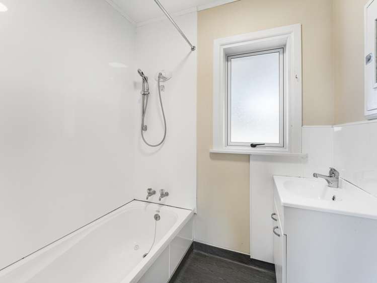 15 View Road Papakura_11