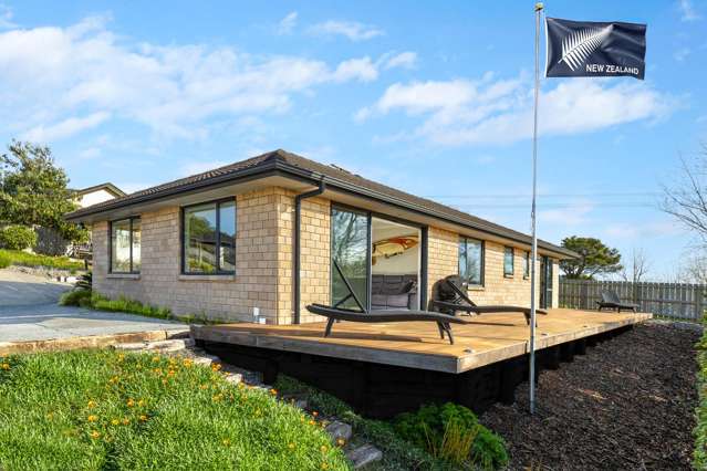 Sunny, Spacious & Set for Family Living